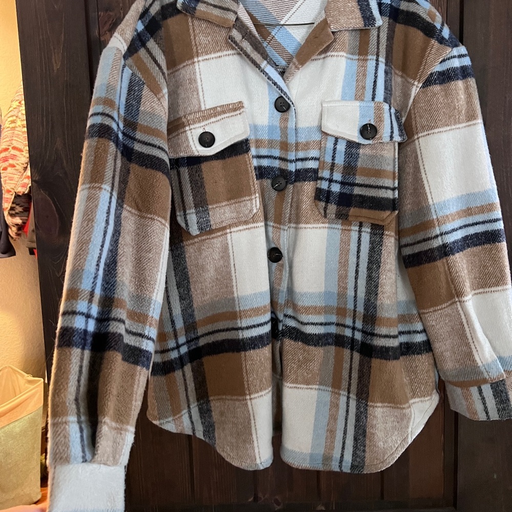 Plaid Blue/Tan Shacket - Shirt Jacket- size medium